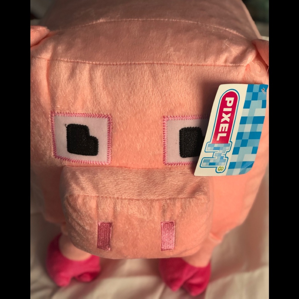PIXEL PINK PIG TOY